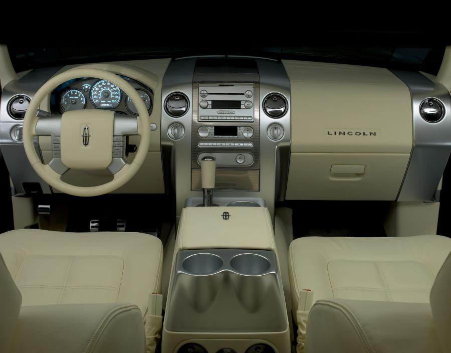  Lincoln Mark LT Concept 2004 года  (фото 13 из 51)